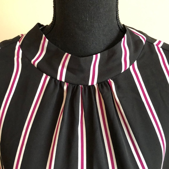 Striped Sleeveless top - Picture 3 of 4